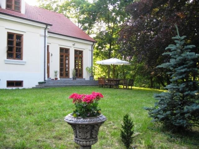 Gospodarstwo Agroturystyczne Dworek Janowicki Kazimierzewo Екстериор снимка